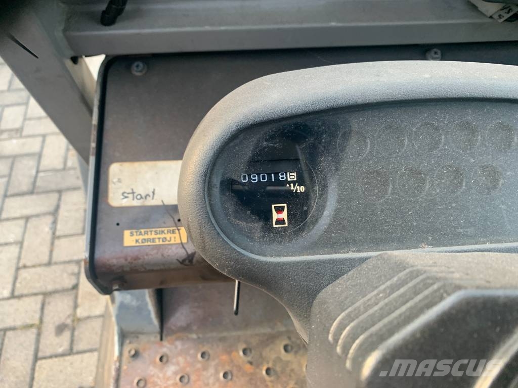 Toyota 2TD25 /02/ V-3840 EO Flughafenausrüstung