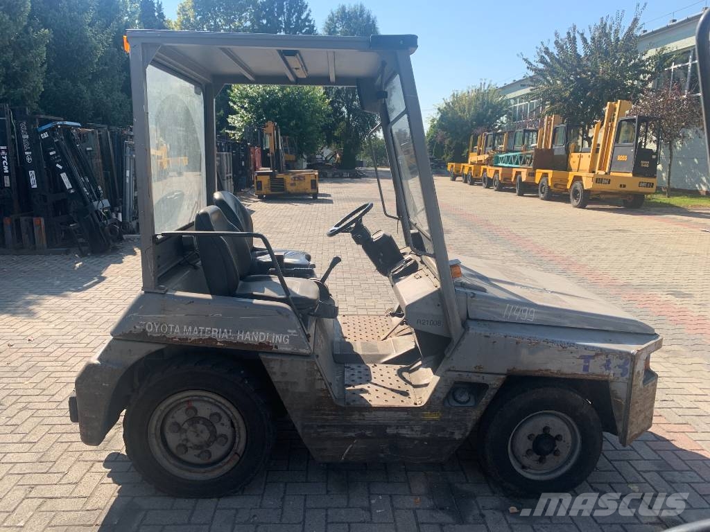 Toyota 2TD25 /02/ V-3840 EO Flughafenausrüstung