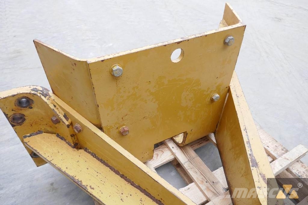 CAT D8T/D8R Drawbar Други компоненти