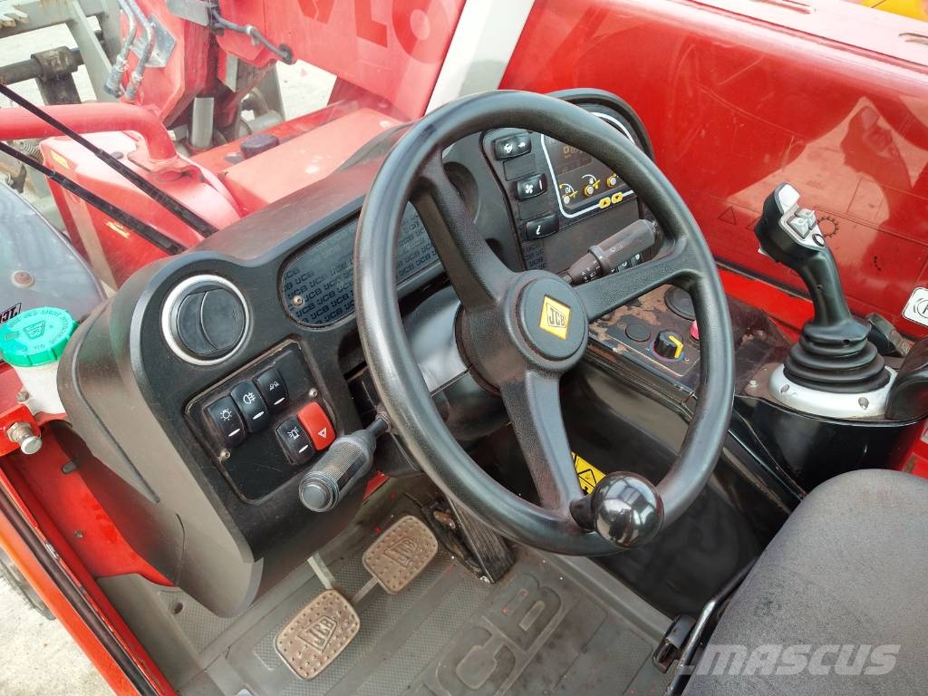 JCB 525-60 (661) Teleskopiskie manipulatori