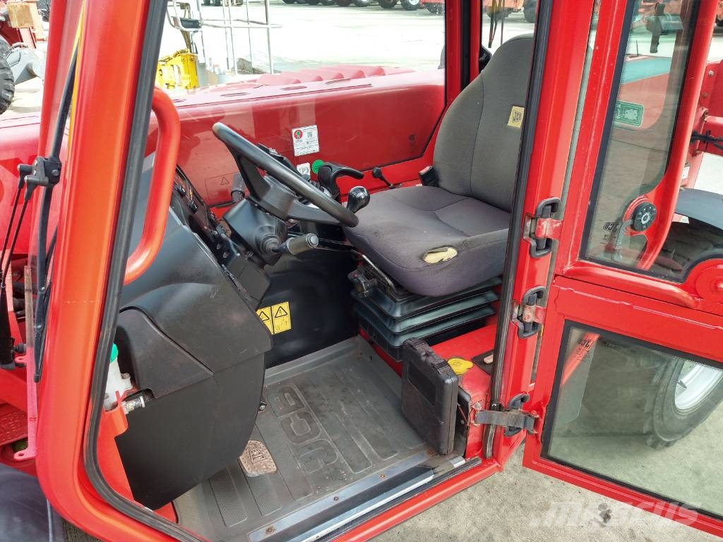 JCB 525-60 (661) Teleskopiskie manipulatori