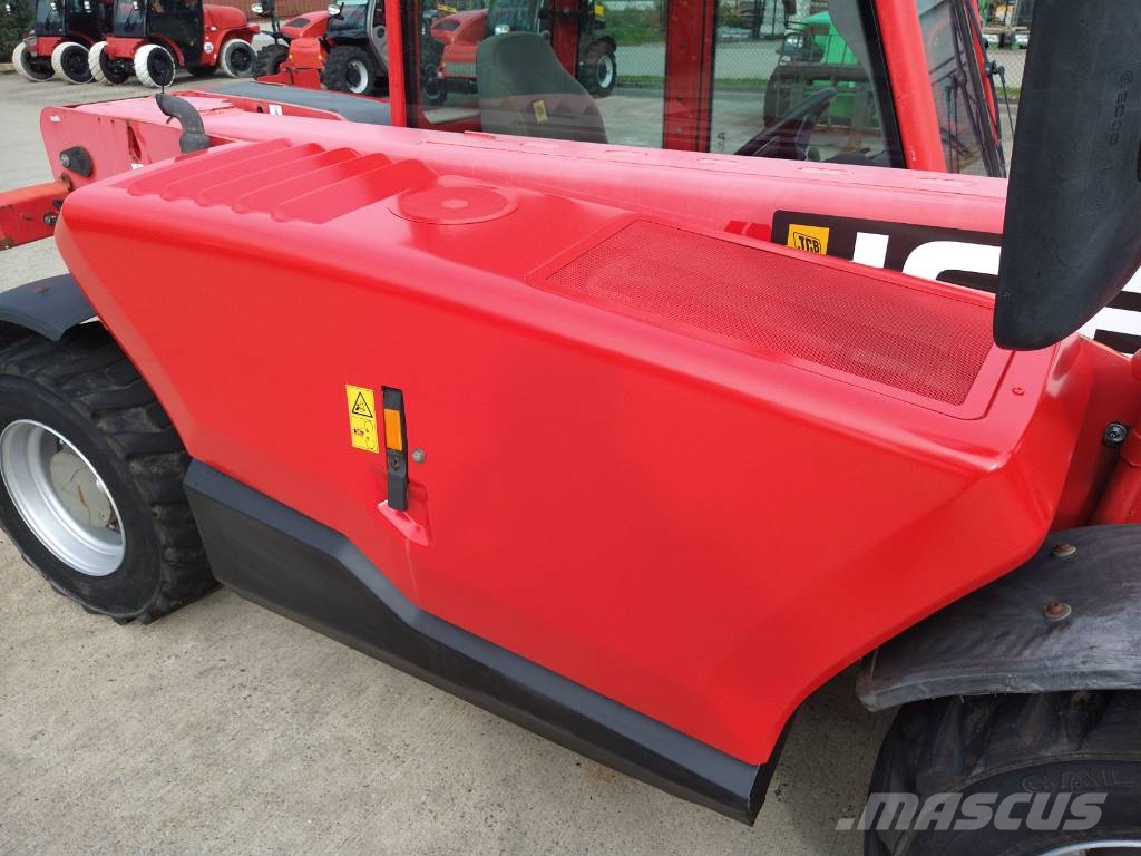 JCB 525-60 (661) Teleskopiskie manipulatori