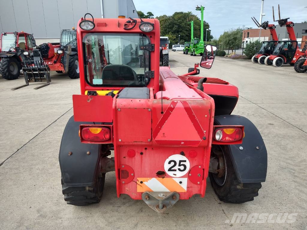 JCB 525-60 (661) Teleskopiskie manipulatori