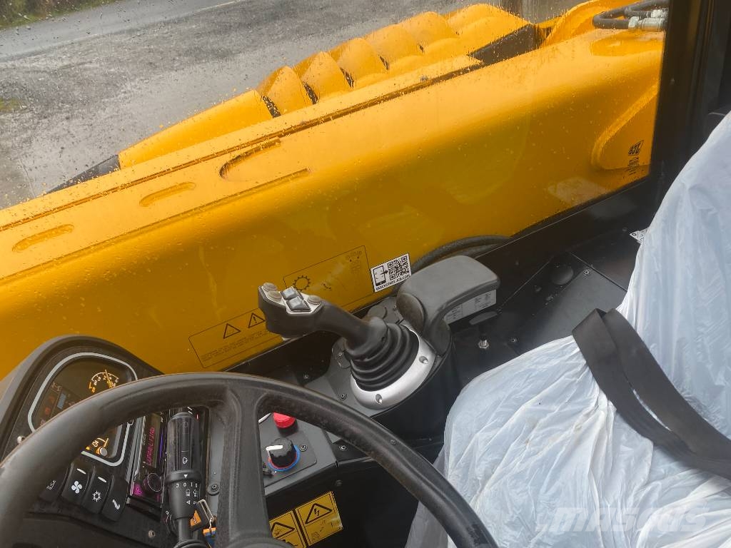 JCB 526-56 伸縮臂操作車