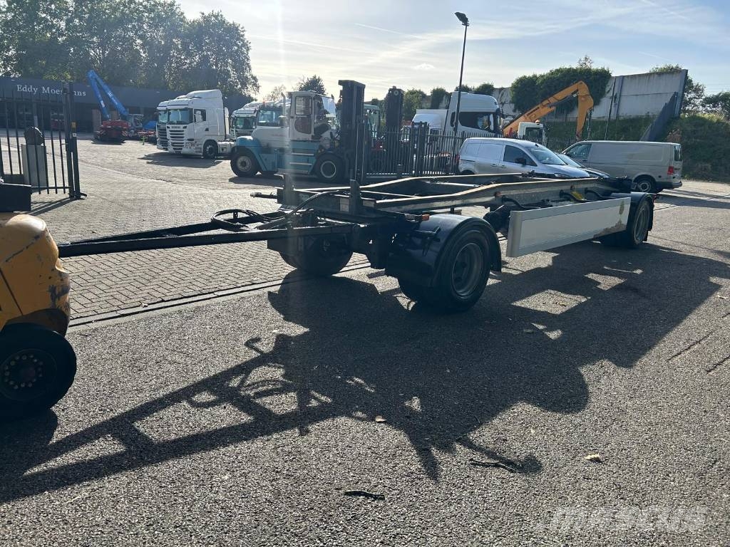 Muller Mitteltal RST 18 Containeranhänger