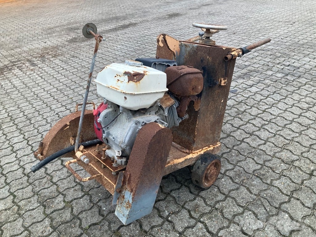  Beton skære - Asphalt splitting machines
