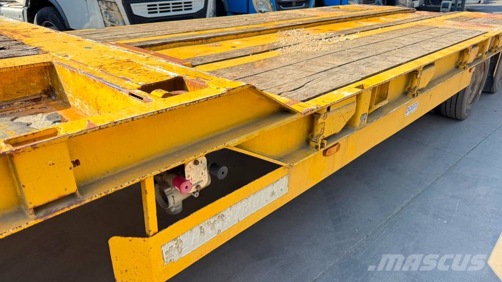 Schwarzmüller B3 - 3-AXLE TRAILER Semirremolques de volteo