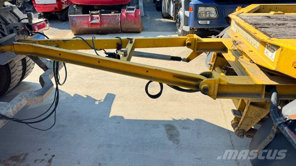 Schwarzmüller B3 - 3-AXLE TRAILER Semirremolques de volteo