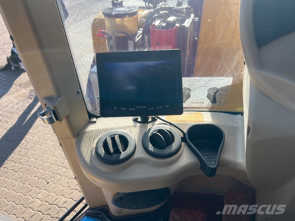 Hydrema 926 F Ekskavatori-iekrāvēji