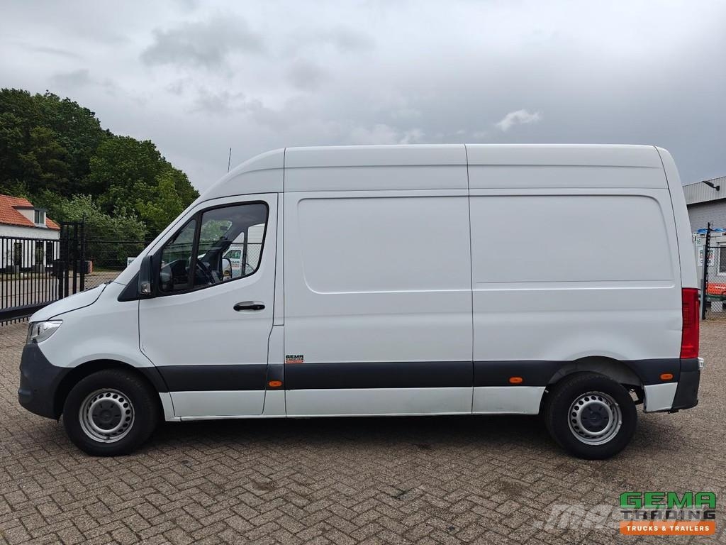 Mercedes-Benz Sprinter 314CDI 4x2 Euro6ZF L2H2 - Automatic - Rev Furgonetas cerradas