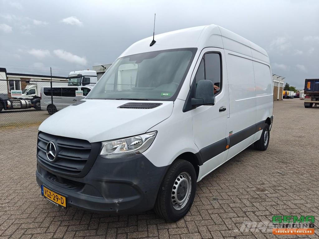 Mercedes-Benz Sprinter 314CDI 4x2 Euro6ZF L2H2 - Automatic - Rev Furgonetas cerradas