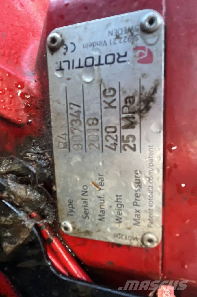 Hitachi ZX 140 W-6 Ekskavatori uz riteņiem