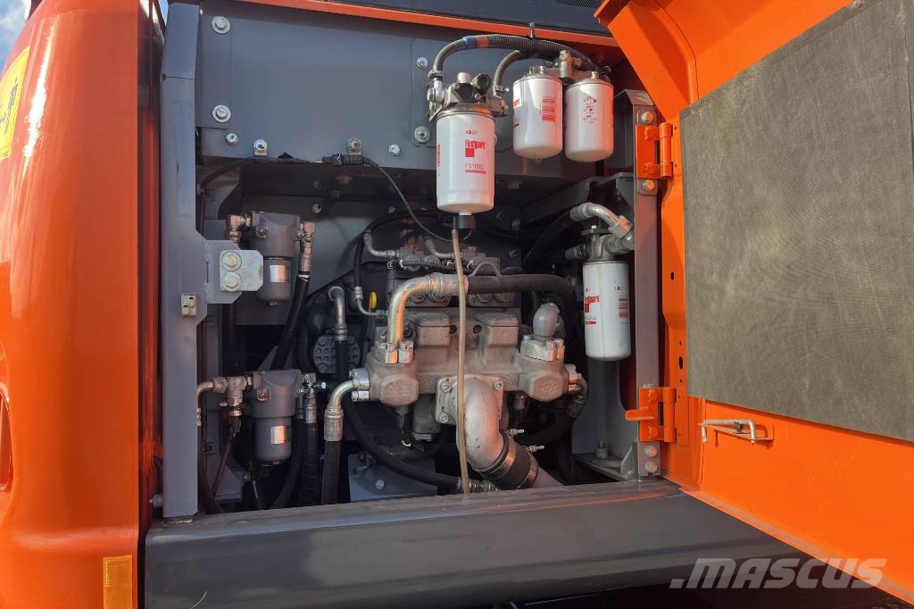 Hitachi ZX 140 W-6 Ekskavatori uz riteņiem