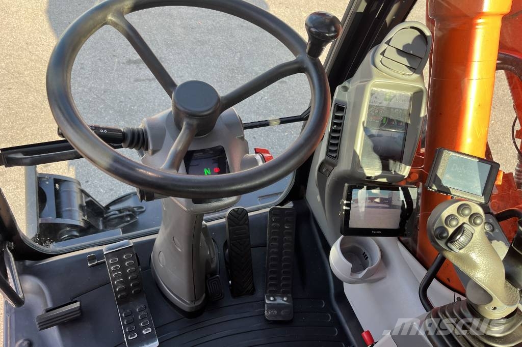 Hitachi ZX 140 W-6 Ekskavatori uz riteņiem