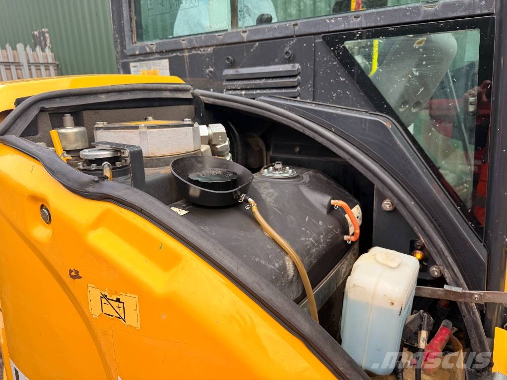 Komatsu PC 55 MR-5E0 5Ton Excavator Miniescavatori