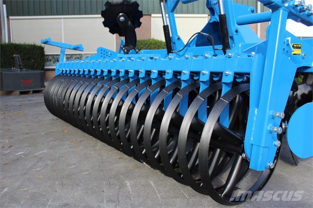 Agri-Koop AT30 Schijveneg met zaaibok Grape cu disc