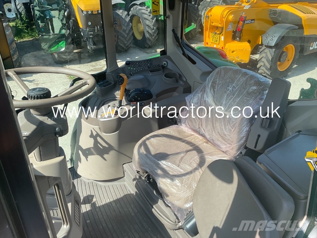 John Deere 6120 M Traktori