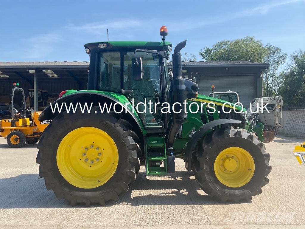 John Deere 6120 M Traktori