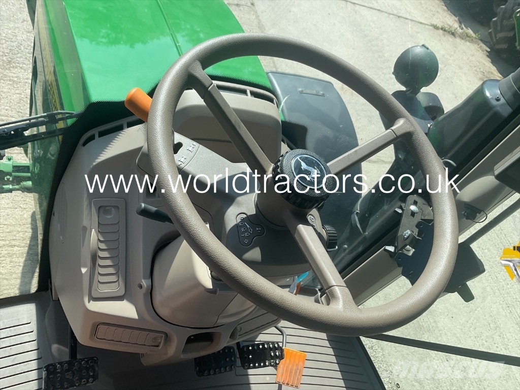 John Deere 6120 M Traktori