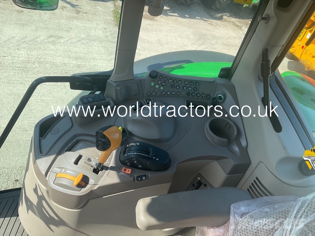 John Deere 6120 M Traktori