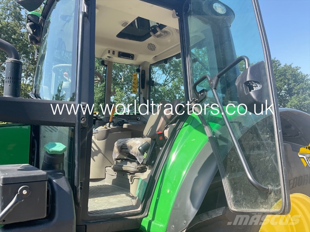 John Deere 6120 M Traktori