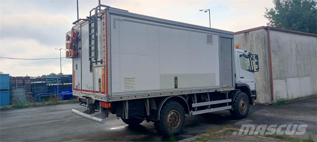 Mercedes-Benz ATEGO 1226 AF Camiones con caja de remolque