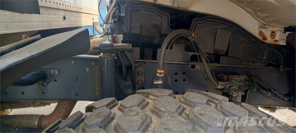 Mercedes-Benz ATEGO 1226 AF Camiones con caja de remolque