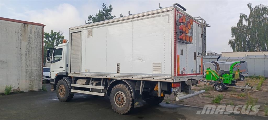 Mercedes-Benz ATEGO 1226 AF Camiones con caja de remolque
