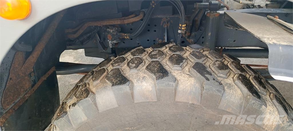Mercedes-Benz ATEGO 1226 AF Camiones con caja de remolque