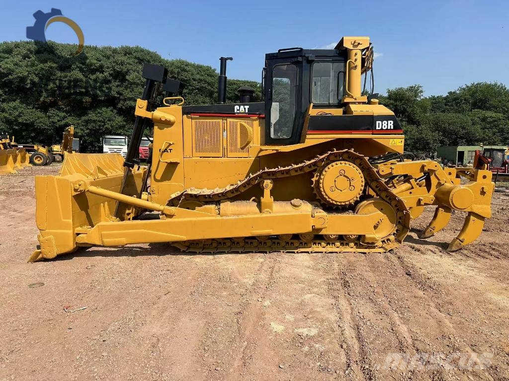 CAT D8R ブルドーザー