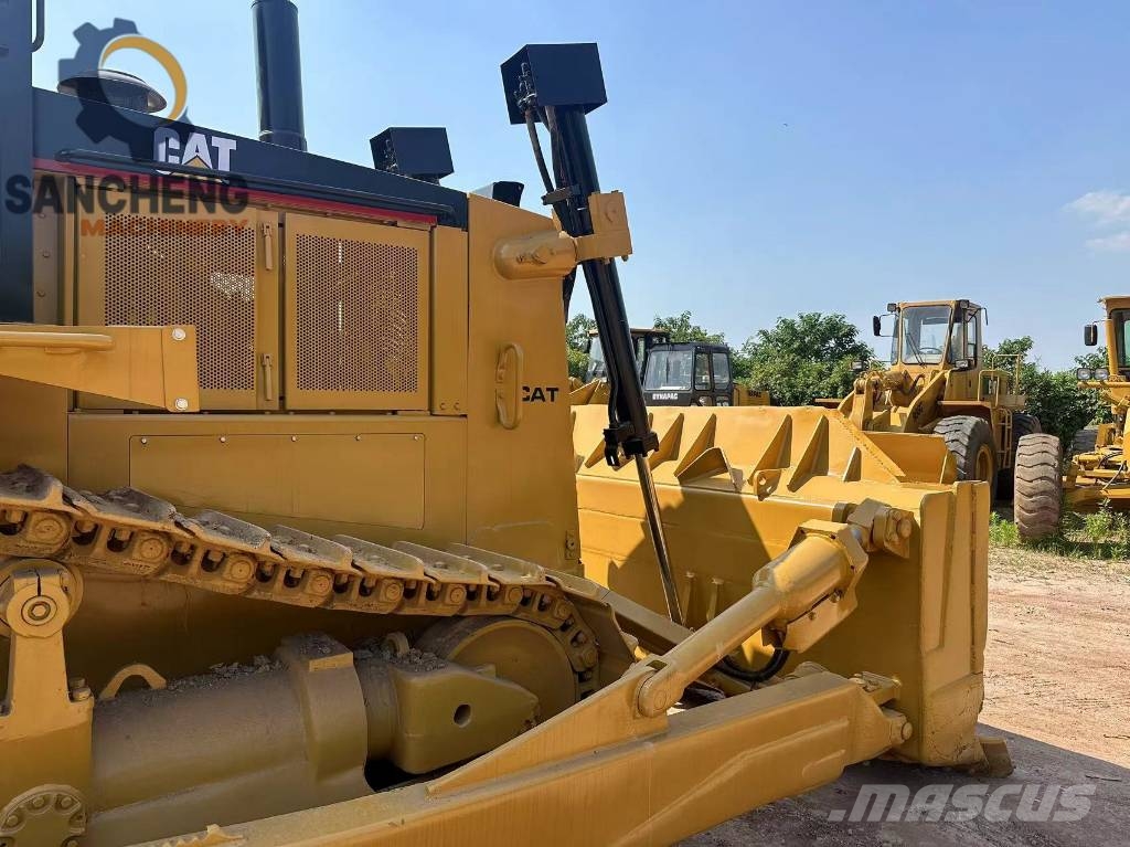 CAT D8R ブルドーザー