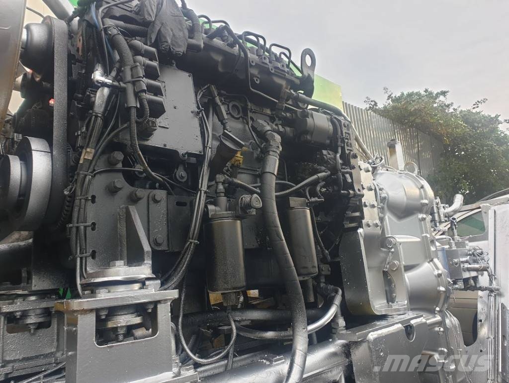 Cummins QSB6.7 / Leibheer cradle Cummins QSB6.7/Leibheer cradle Moottorit