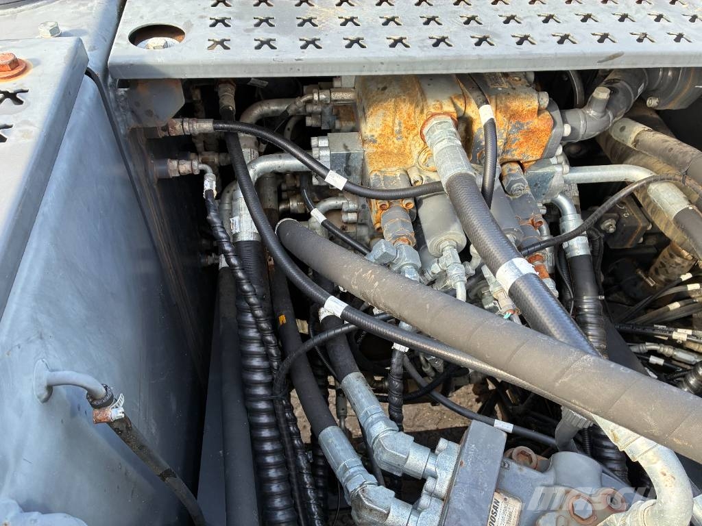 Doosan DX 255 LC-5 Gravemaskiner på larvebånd