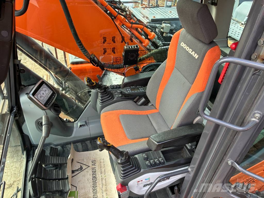 Doosan DX 255 LC-5 Gravemaskiner på larvebånd