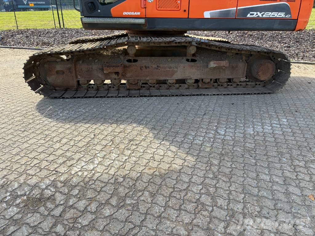 Doosan DX 255 LC-5 Gravemaskiner på larvebånd