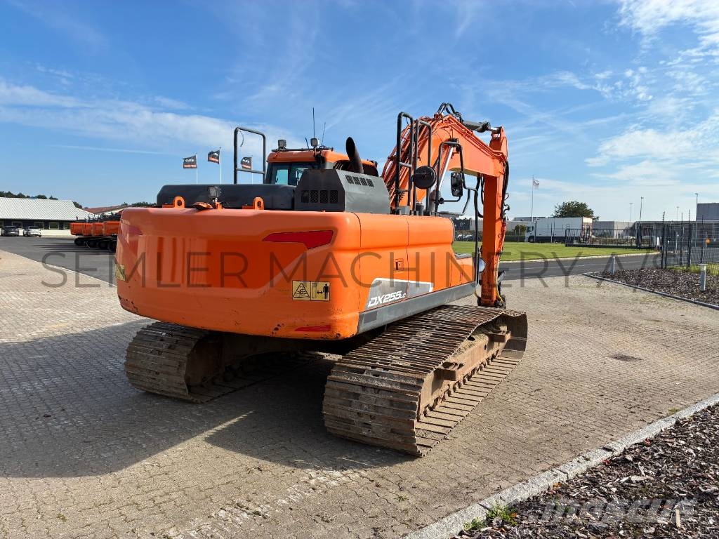 Doosan DX 255 LC-5 حفارات زحافة