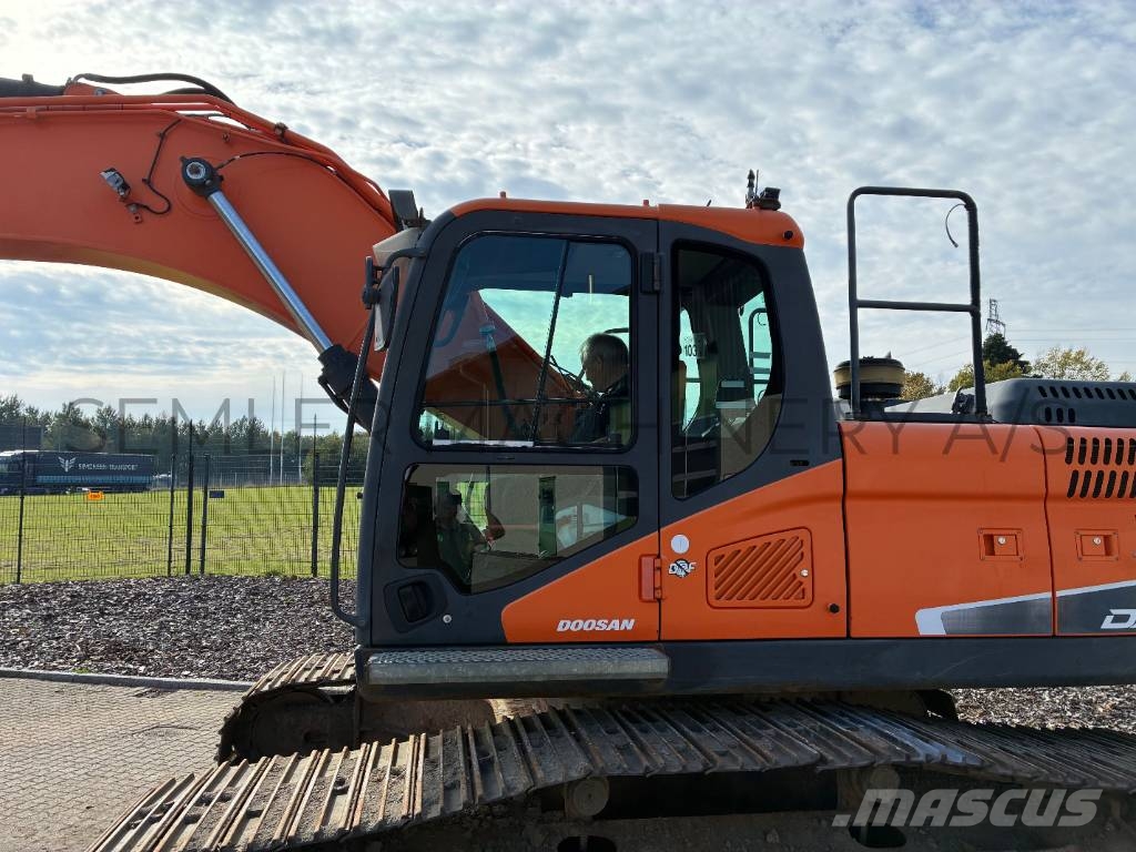 Doosan DX 255 LC-5 حفارات زحافة