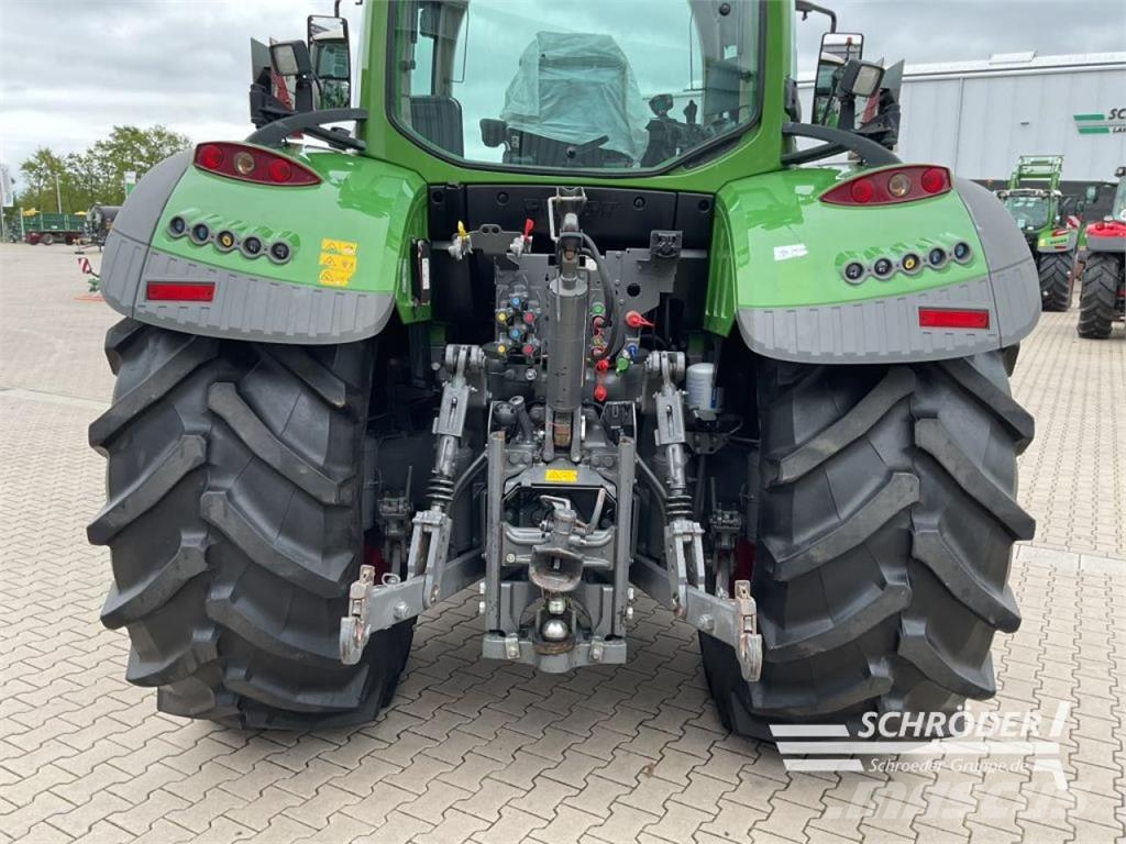 Fendt 724 GEN6 PROFI PLUS Трактори