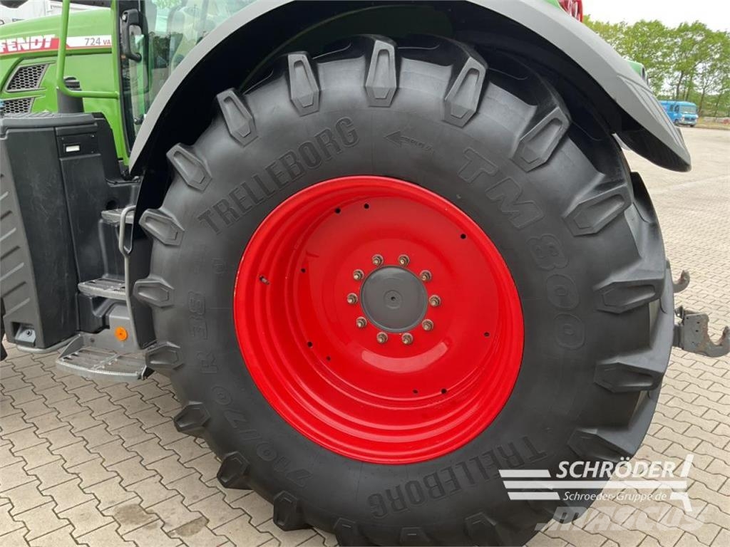 Fendt 724 GEN6 PROFI PLUS Трактори