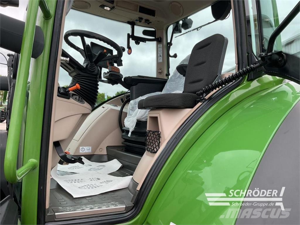 Fendt 724 GEN6 PROFI PLUS Трактори