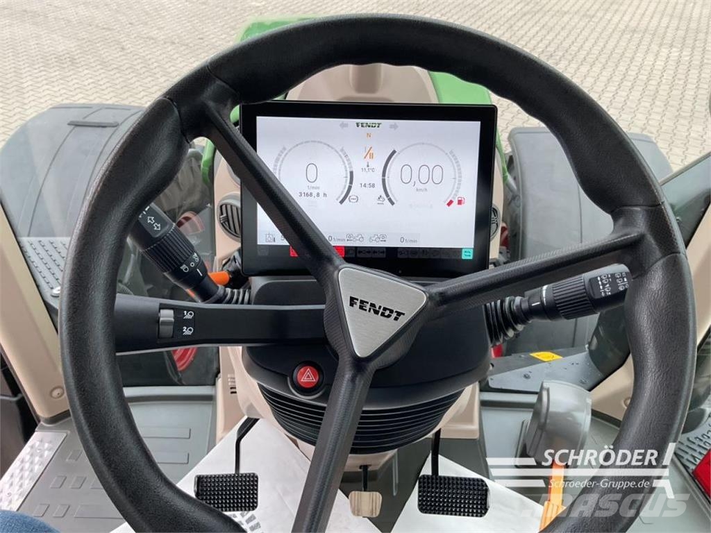 Fendt 724 GEN6 PROFI PLUS Трактори
