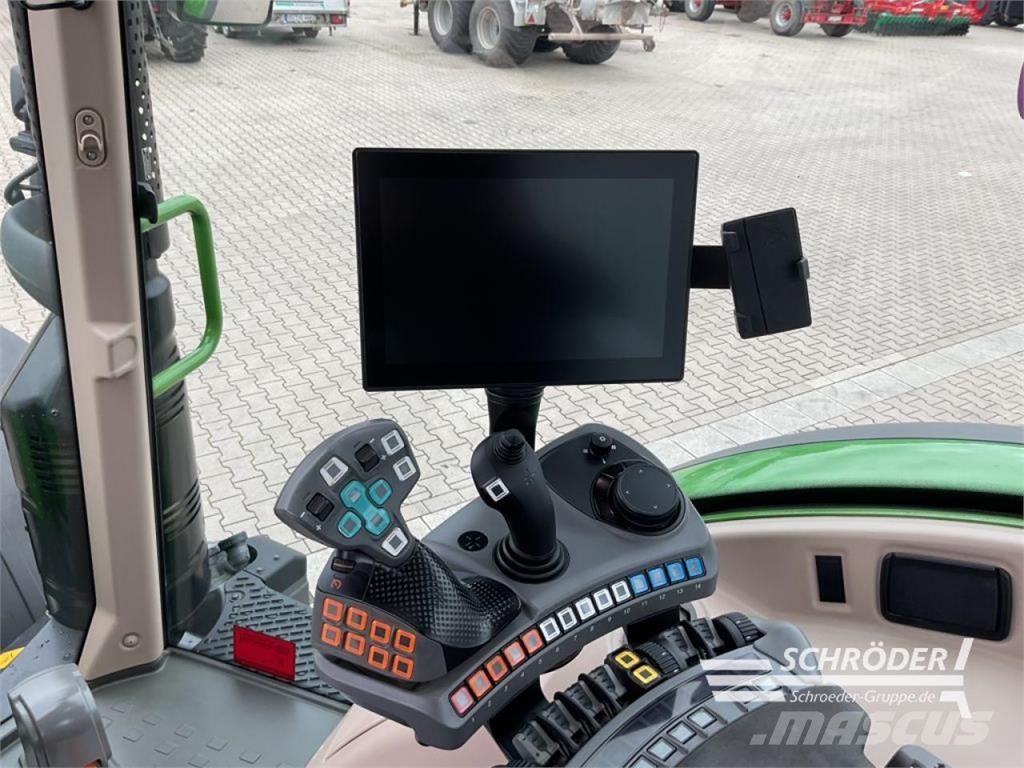 Fendt 724 GEN6 PROFI PLUS Трактори