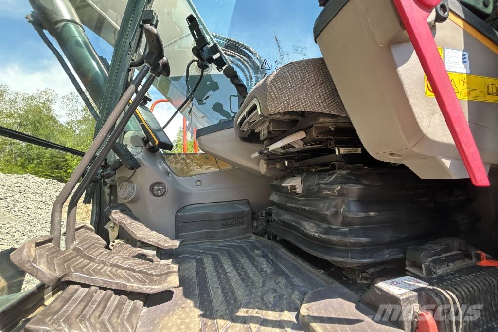 Volvo ECR 235 E Bandgrävare