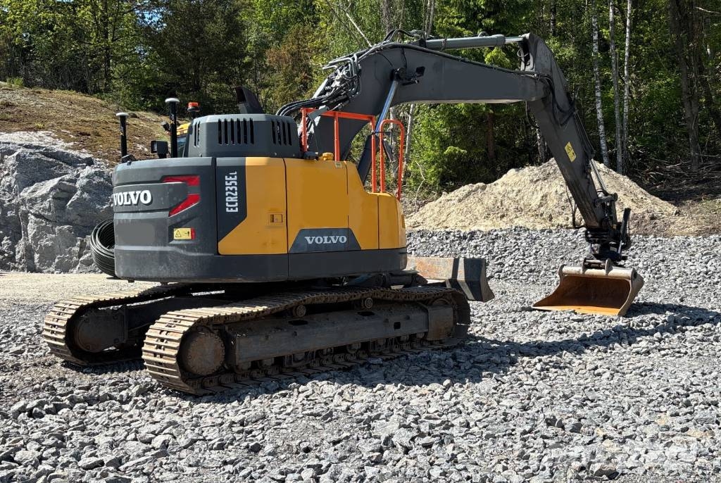 Volvo ECR 235 E Bandgrävare