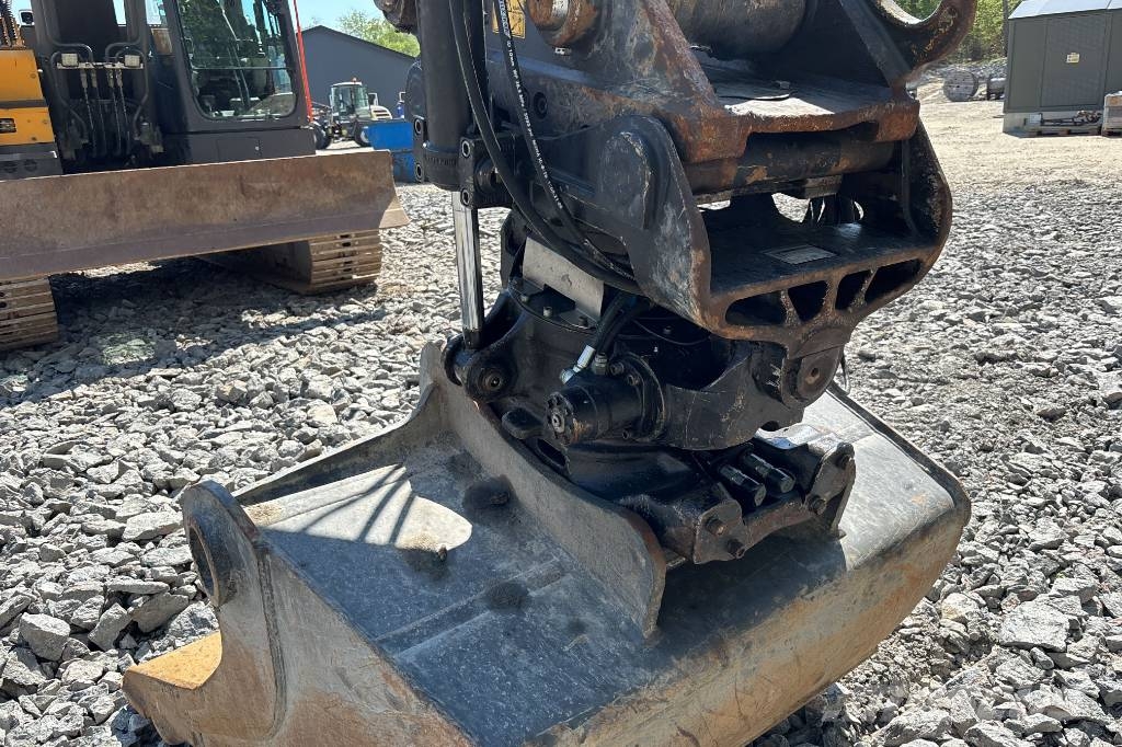 Volvo ECR 235 E Bandgrävare