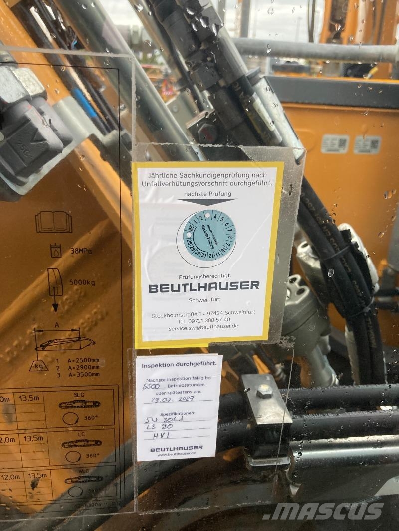 Liebherr R924 Crawler excavators