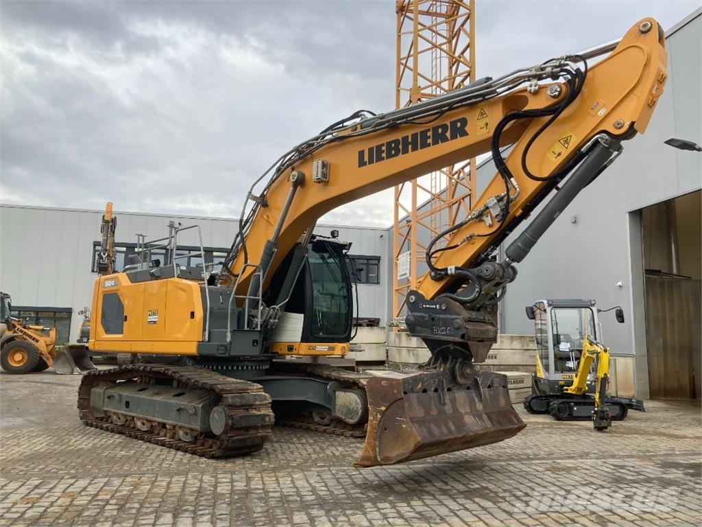 Liebherr R924 Crawler excavators