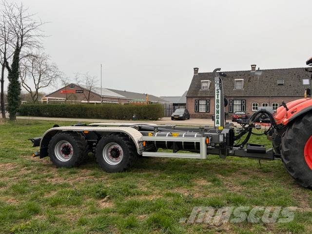 Stronga HL160DT Anhänger mit Hakenlift