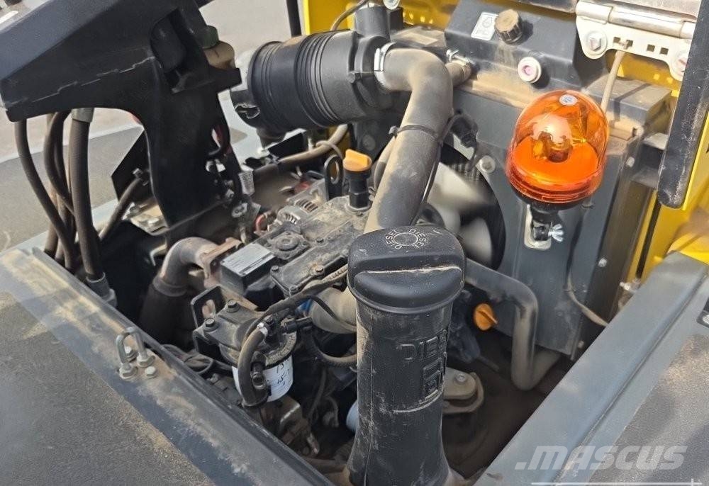 Wacker Neuson DW 30 翻斗车\公路型自卸车