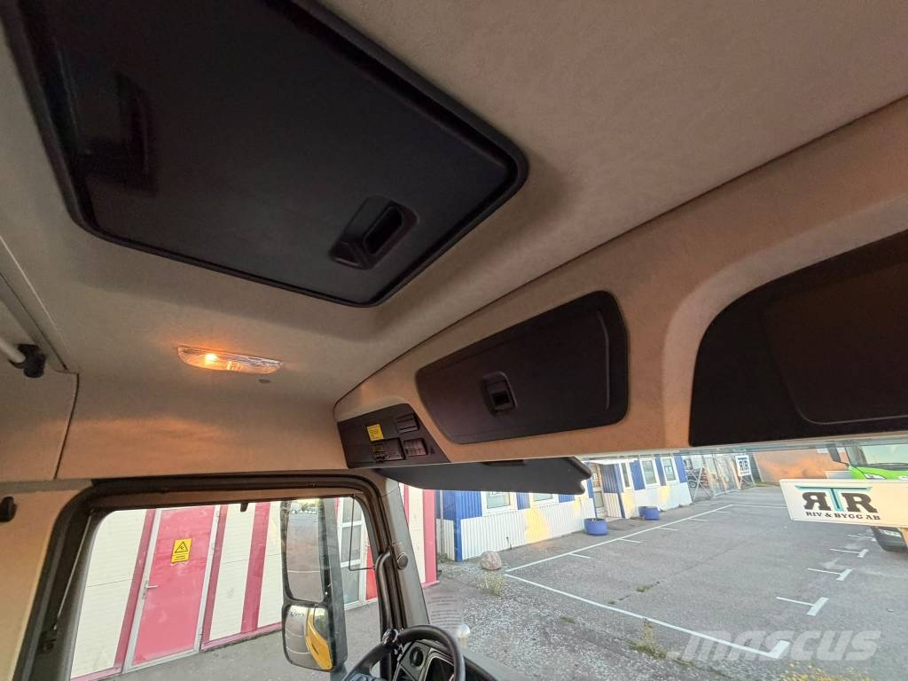 Mercedes-Benz Actros 2532 seria nr 5498 Furgoonautod